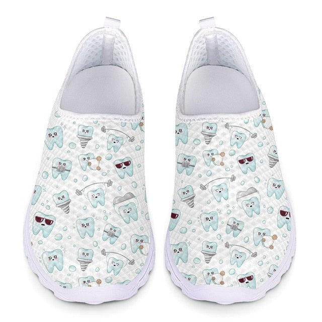Cute Teeth Pattern Women Flats Shoes Air Mesh Breathable Summer Slip On Sneakers Nursing Shoes for Girl Zapatos mujer