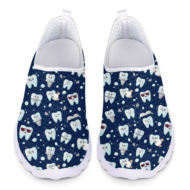 Cute Teeth Pattern Women Flats Shoes Air Mesh Breathable Summer Slip On Sneakers Nursing Shoes for Girl Zapatos mujer